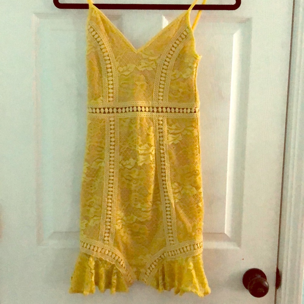 Pretty Little Thing dress